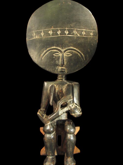 Mutter/Kind-Figur auf Hocker