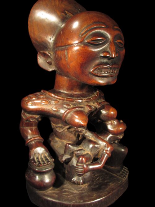 Hockelnde Mutter/Kind-Figur